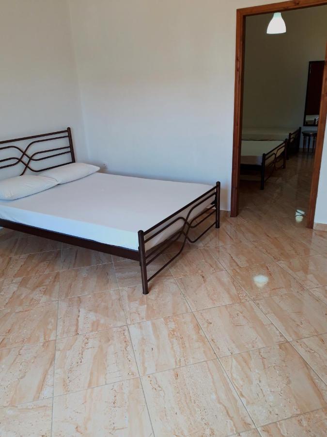 Ενοικιαζόμενα Δωμάτια Γεωργία Σταμούλου Rovies Exterior photo